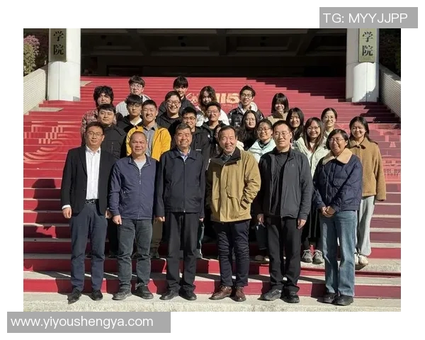 南京篮球队进攻革新之路探索全新战术与团队协作的结合之道